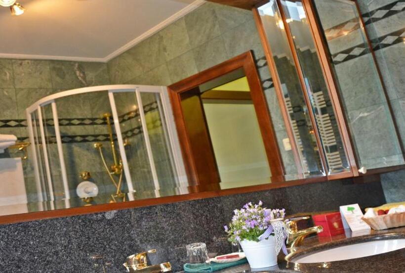 اتاق سوپریور, Seehotel Porcia