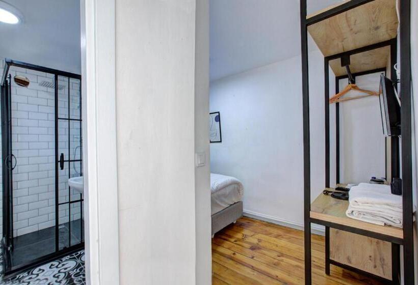 استودیوی استاندارد, Maravilloso Hotel Galata