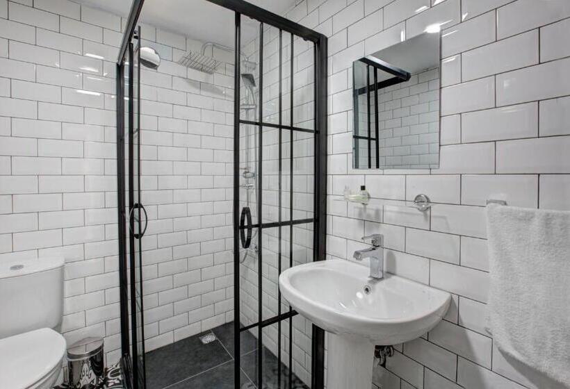 استودیوی استاندارد, Maravilloso Hotel Galata