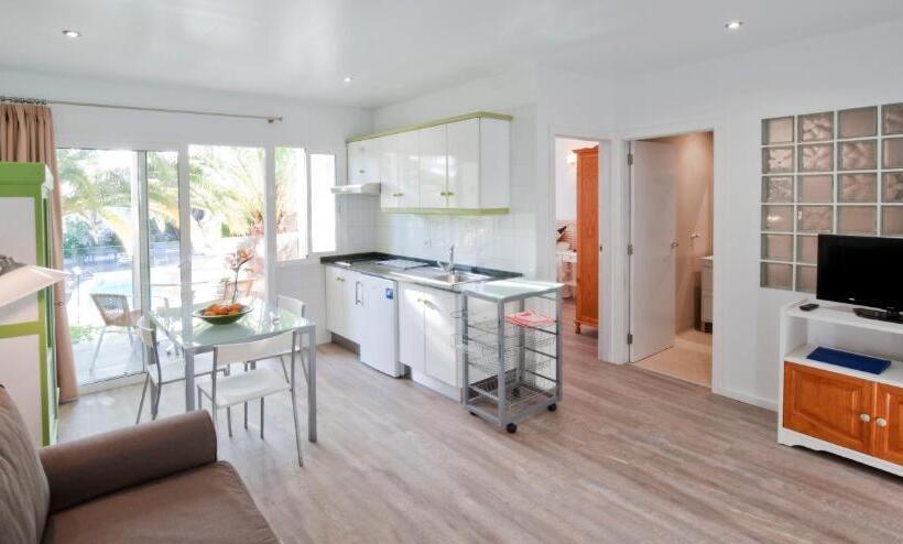 آپارتمان 1 خوابه, Apartamentos Adjovimar