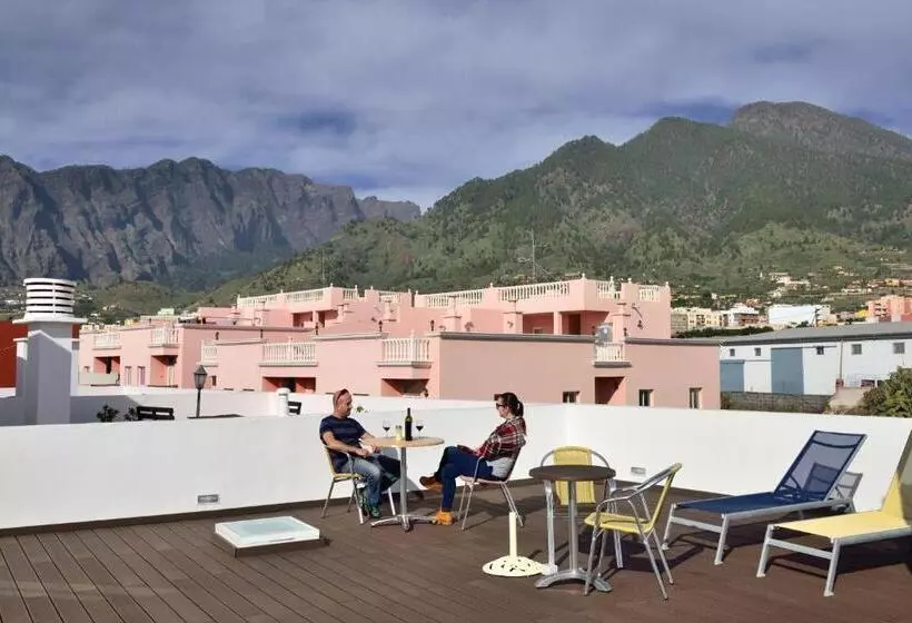 1 Bedroom Penthouse Apartment, Apartamentos Adjovimar
