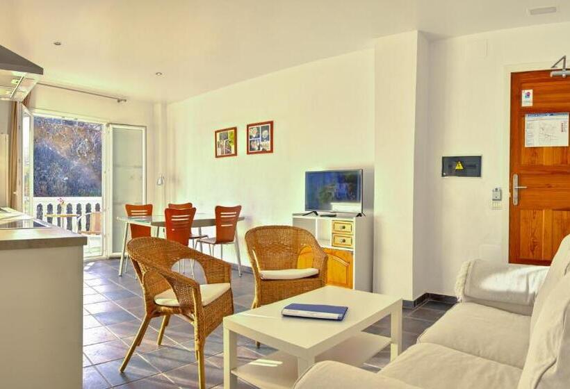 آپارتمان 2 خوابه, Apartamentos Adjovimar