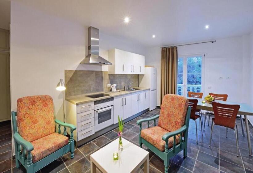 آپارتمان 2 خوابه, Apartamentos Adjovimar