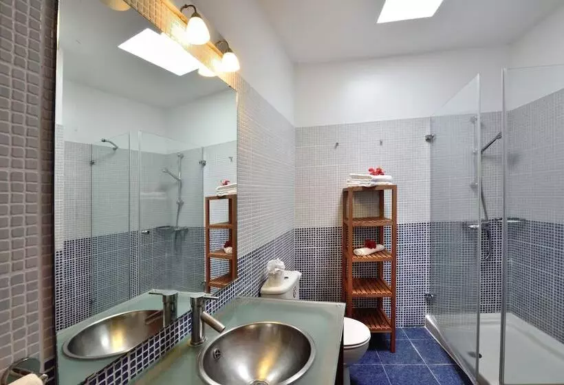 آپارتمان اکونومی 1 خوابه, Apartamentos Adjovimar