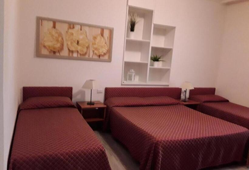 اتاق استاندارد چهار تخته, Sole E Luna