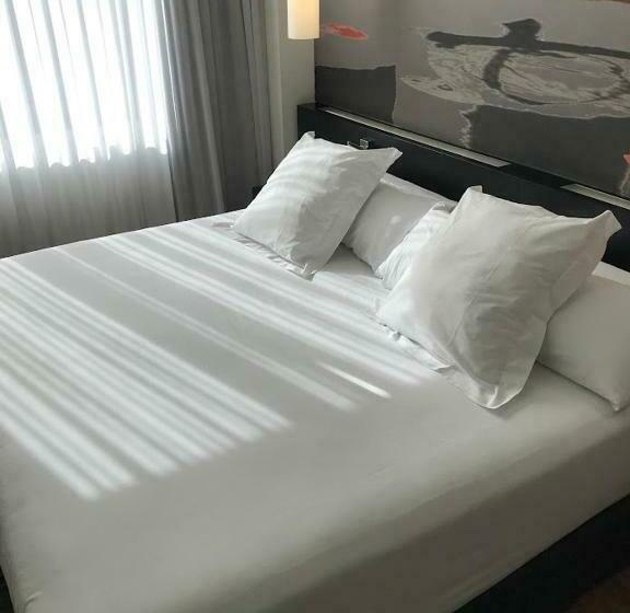 اتاق استاندارد, Axor Barajas