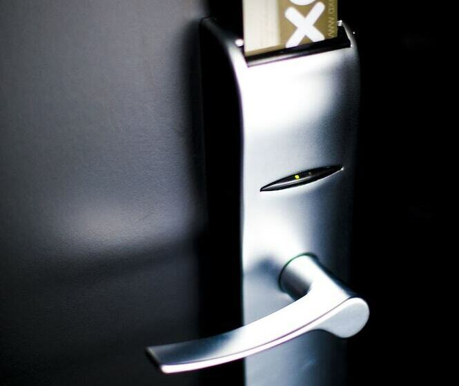 اتاق اجرایی, Axor Barajas