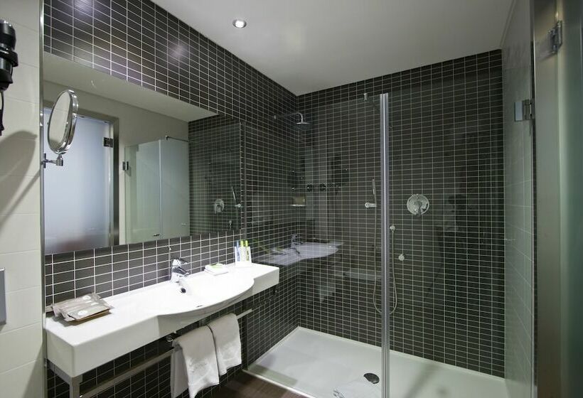 اتاق اجرایی, Axor Barajas