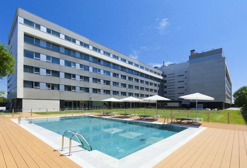 اتاق خانوادگی, Axor Barajas