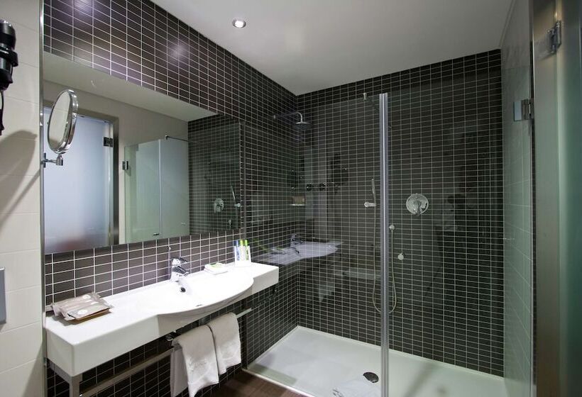 اتاق اجرایی, Axor Barajas