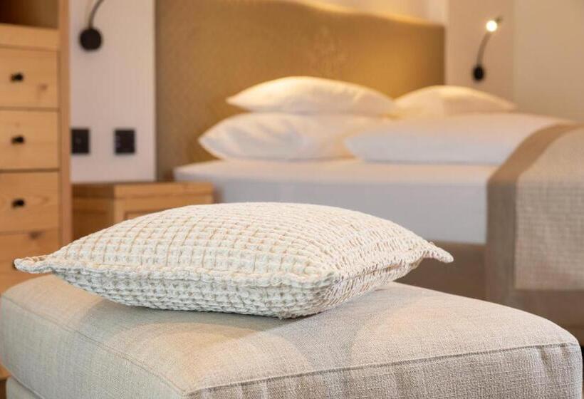 جناح, Grünauerhof