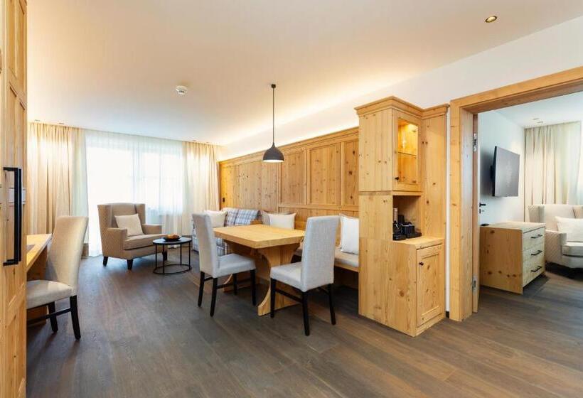 جناح, Grünauerhof