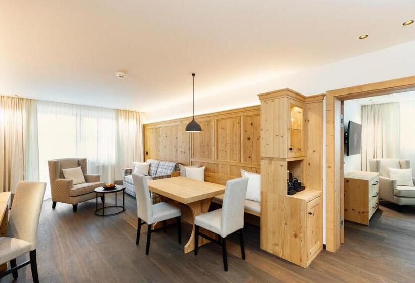 جناح, Grünauerhof