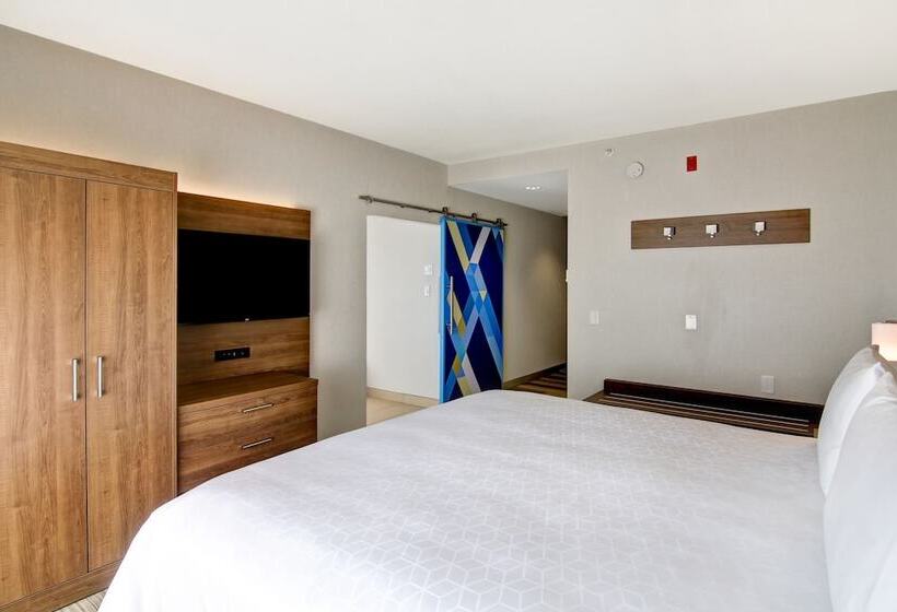 جناح, Holiday Inn Express Hotel & Suites Toronto   Markham, An Ihg