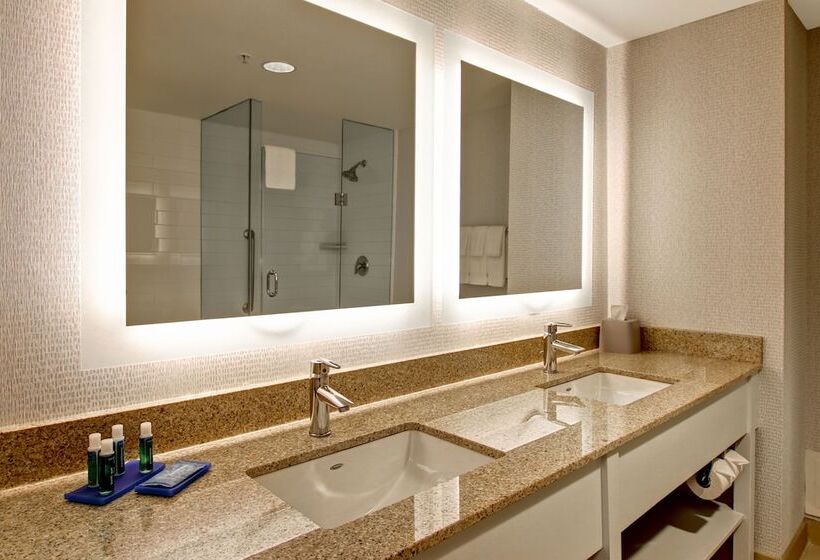 Люкс, Holiday Inn Express Hotel & Suites Toronto   Markham, An Ihg