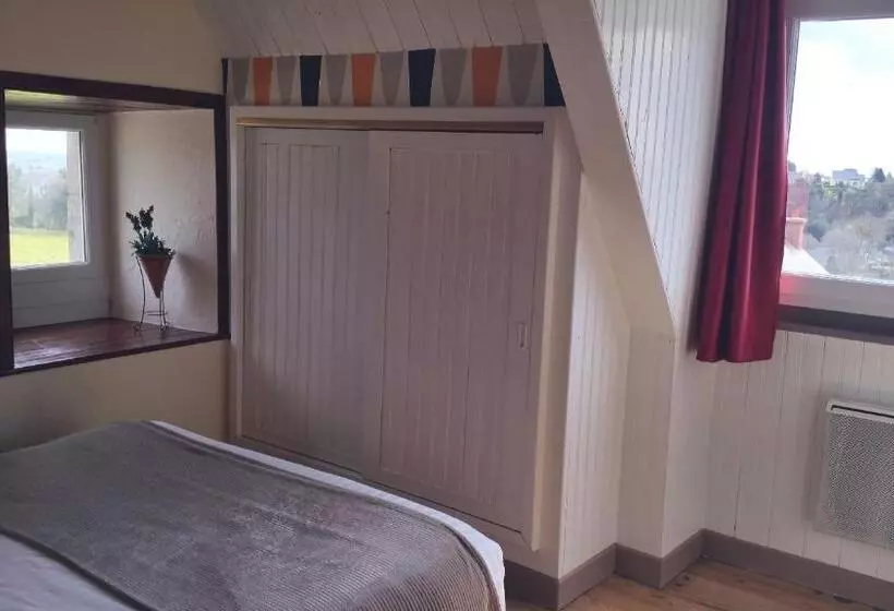 اتاق استاندارد چهار تخته, Le Relais De Launay