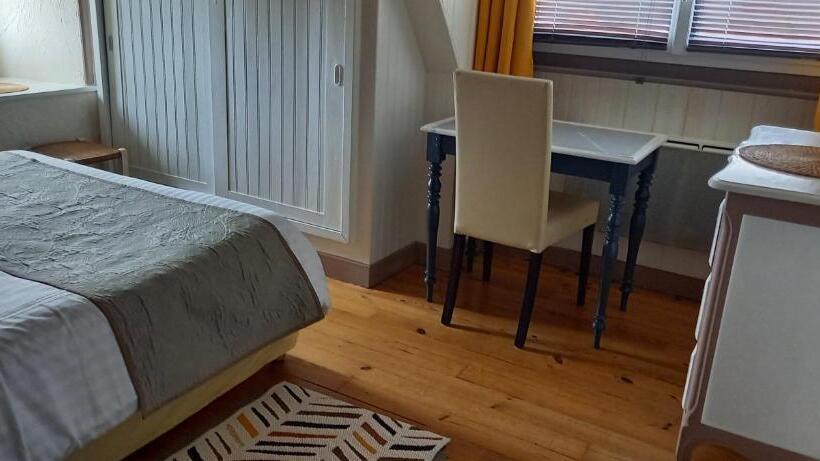 四人标准间, Le Relais De Launay