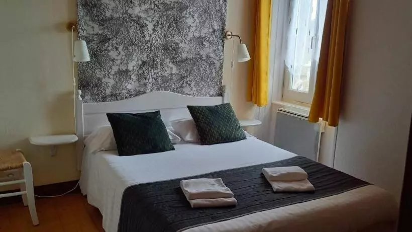اتاق استاندارد, Le Relais De Launay