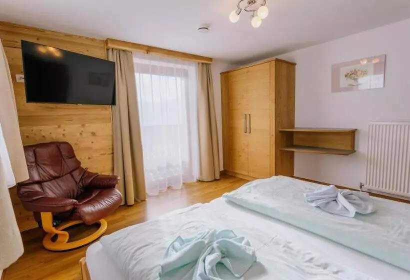 Huoneisto 1 Makuuhuone Parveke, Pension Bergbauernhof Irxner