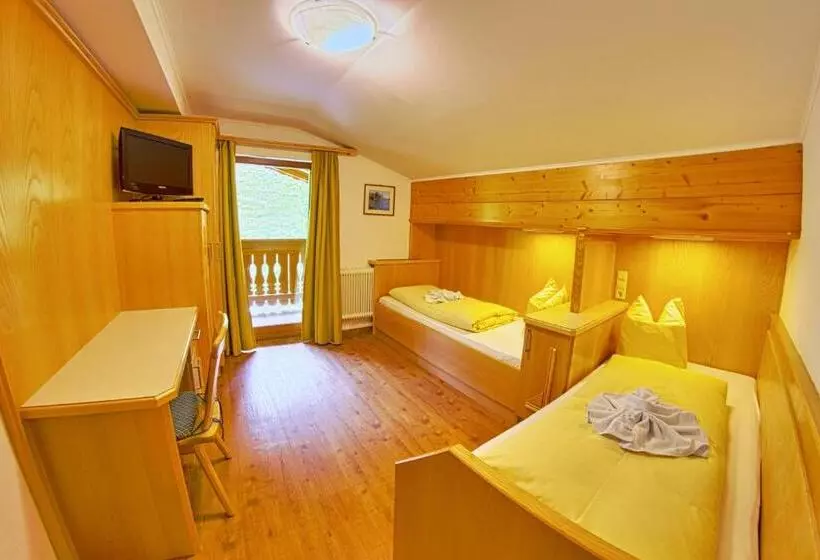 Perhehuone, Pension Bergbauernhof Irxner
