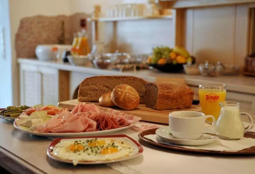 Ullakkohuone, Pension Bergbauernhof Irxner