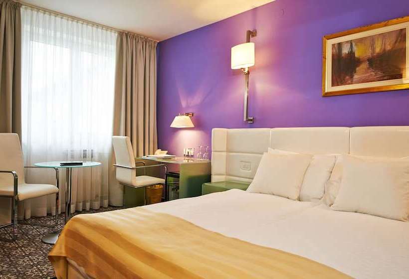 Номер Стандарт, Phoenix