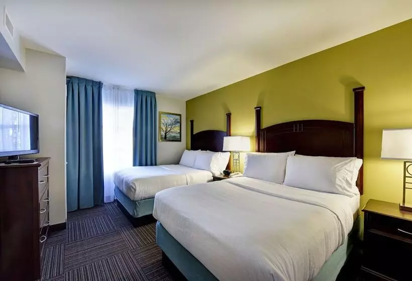 スイート, Staybridge Suites Guelph, An Ihg