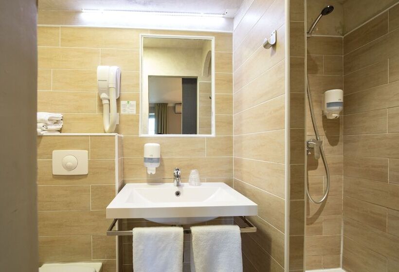 スタンダード４人部屋, Sud Hôtel Restaurant