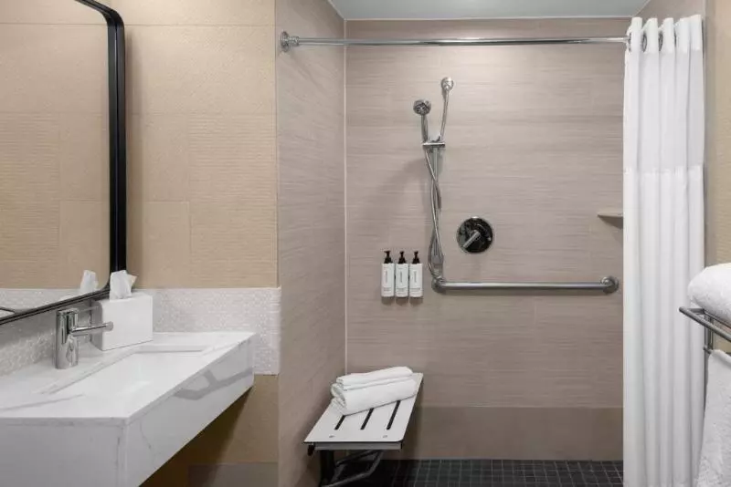 Standard-invahuone King-vuode, Voco Times Square South New York, An Ihg