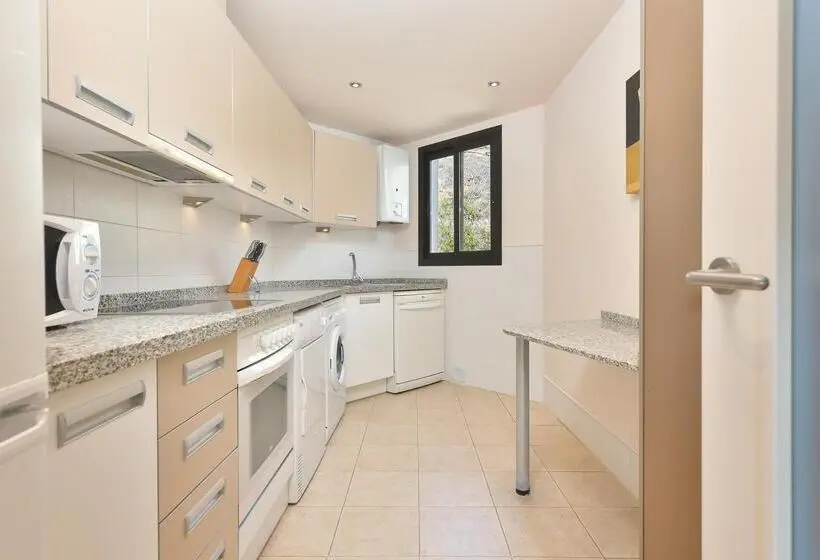 3 Bedroom Apartment Side Sea View, Olée Nerja Holiday Rentals By Fuerte Group