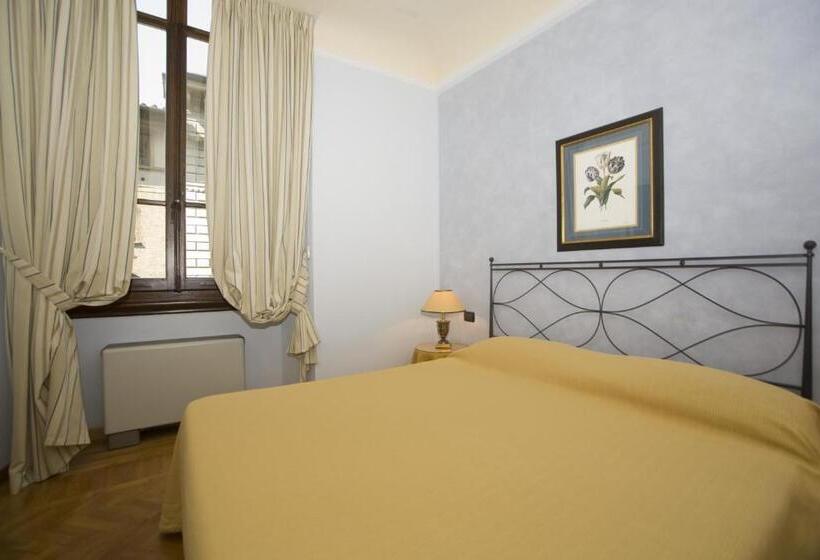 2 Bedroom Apartment with Views, Palazzo Gamba Apartments Al Duomo