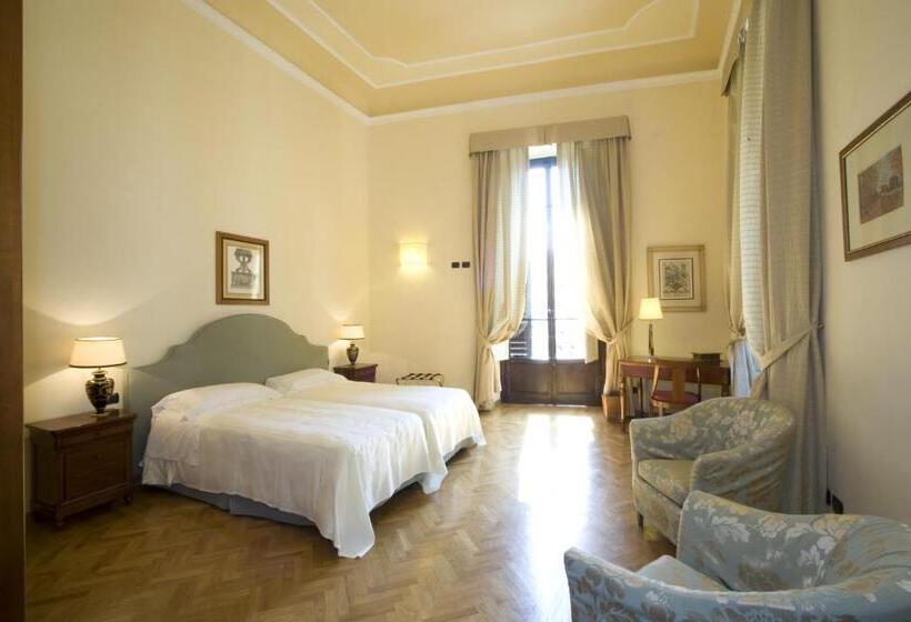 2 Bedroom Apartment with Views, Palazzo Gamba Apartments Al Duomo
