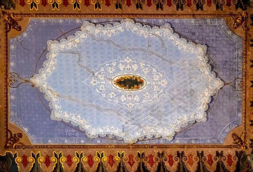 2 Bedroom Apartment with Views, Palazzo Gamba Apartments Al Duomo