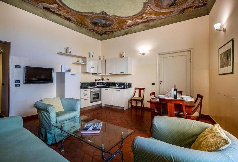 2 Bedroom Apartment with Views, Palazzo Gamba Apartments Al Duomo