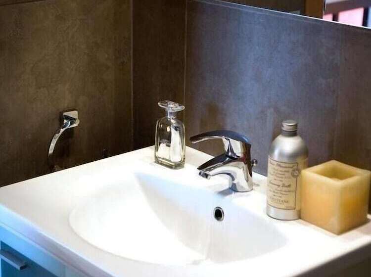 استودیوی استاندارد, Sg Costa Barcelona Apartments