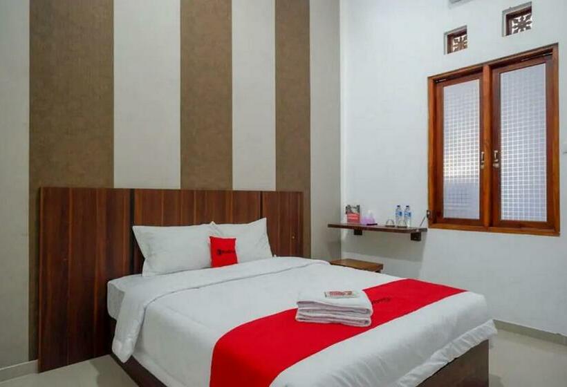 Номер Стандарт, Reddoorz Near Stasiun Purwosari