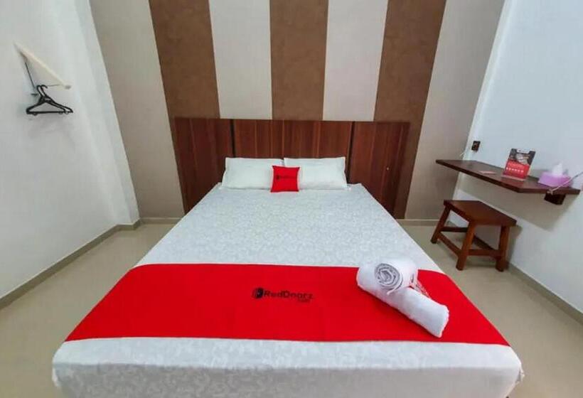 Номер Economy, Reddoorz Near Stasiun Purwosari