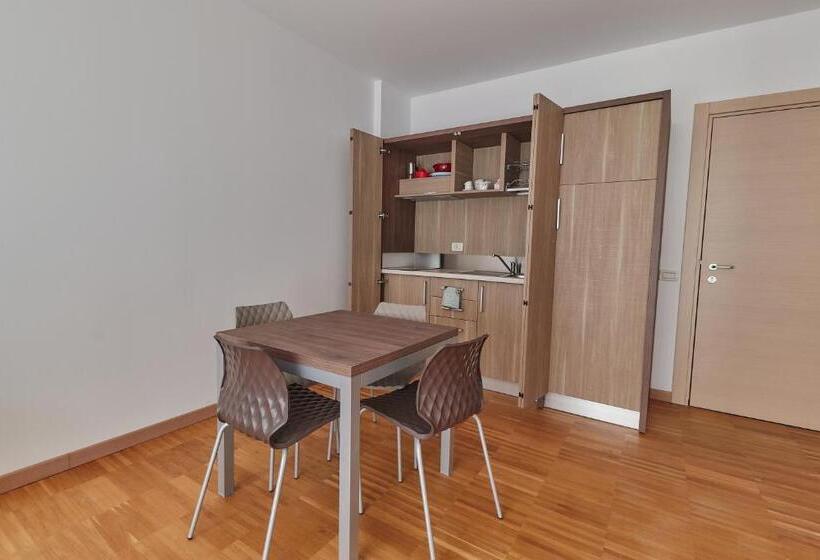 דירת חדר סופריור, Piazza Lira Schio Residence