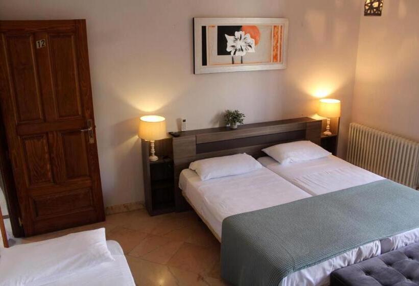 스탠다드 트리플 룸, La Zubia , Granada