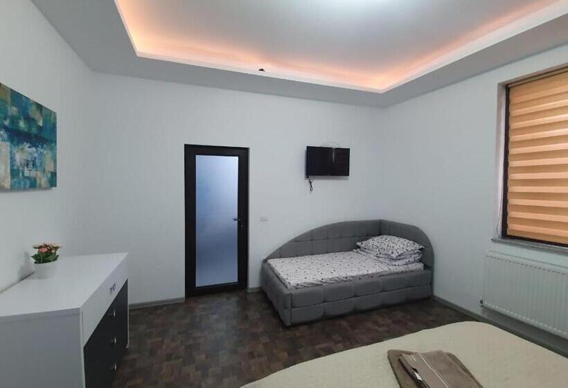 ファミリールーム, Cazare Gallamar