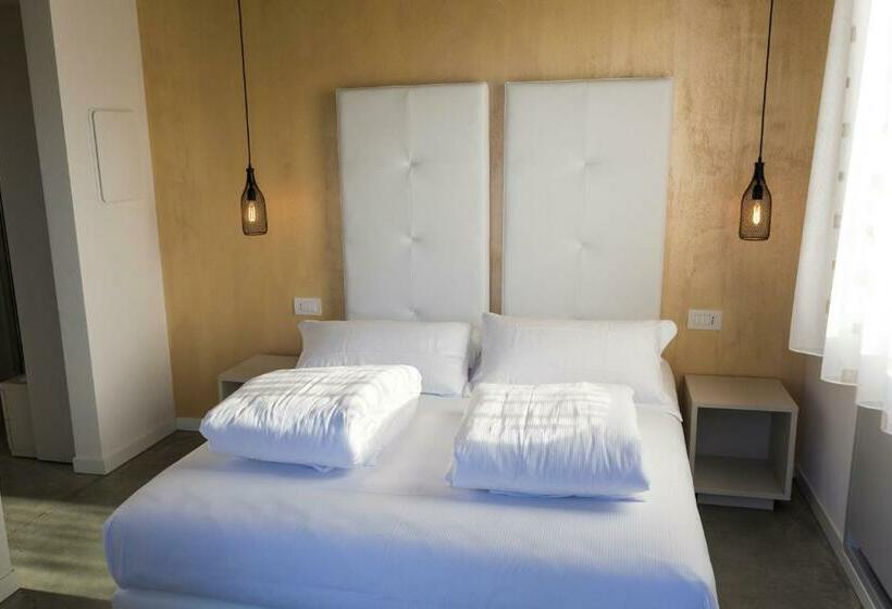 غرفة قياسية مطلّة علي الحديقة, Agriturismo Redó