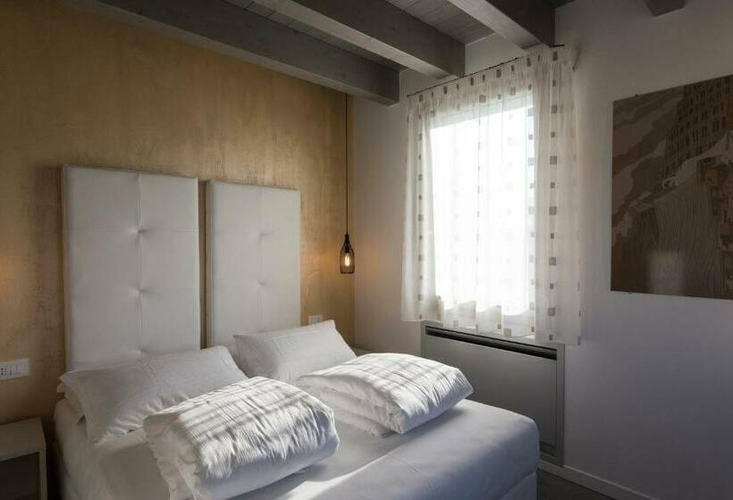 غرفة قياسية مطلّة علي الحديقة, Agriturismo Redó