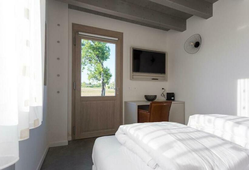 غرفة قياسية مطلّة علي الحديقة, Agriturismo Redó