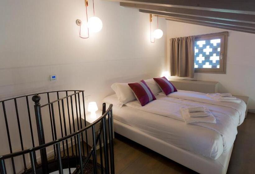 غرفة عائلية مطلّة علي الحديقة, Agriturismo Redó