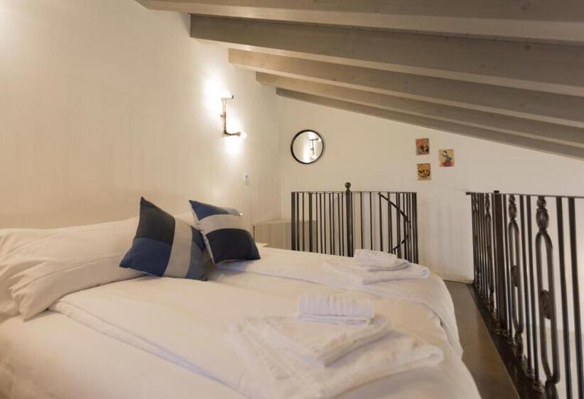 غرفة عائلية مطلّة علي الحديقة, Agriturismo Redó