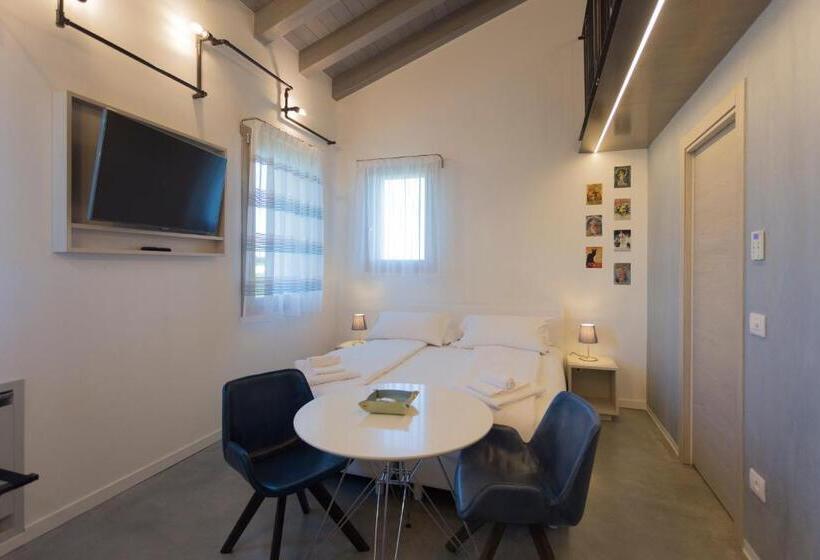 غرفة عائلية مطلّة علي الحديقة, Agriturismo Redó