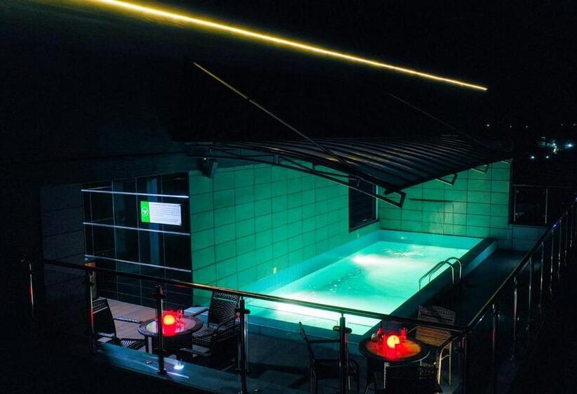 اتاق استاندارد, Room In Apartment Limewood Hotel Presidential Suite