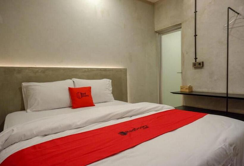 디럭스 룸, Reddoorz Plus Near Kawasan Sam Poo Kong Semarang