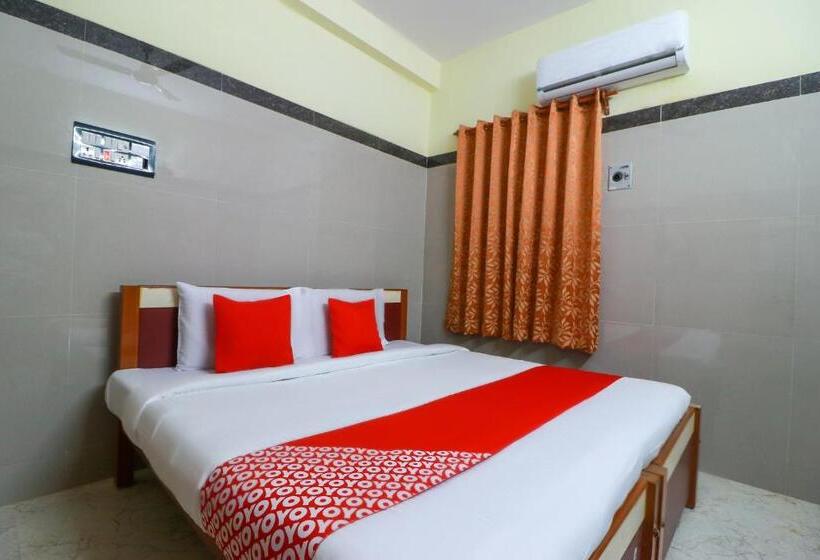 غرفة كلاسيكية ثلاثية, Spot On Raja Lodge