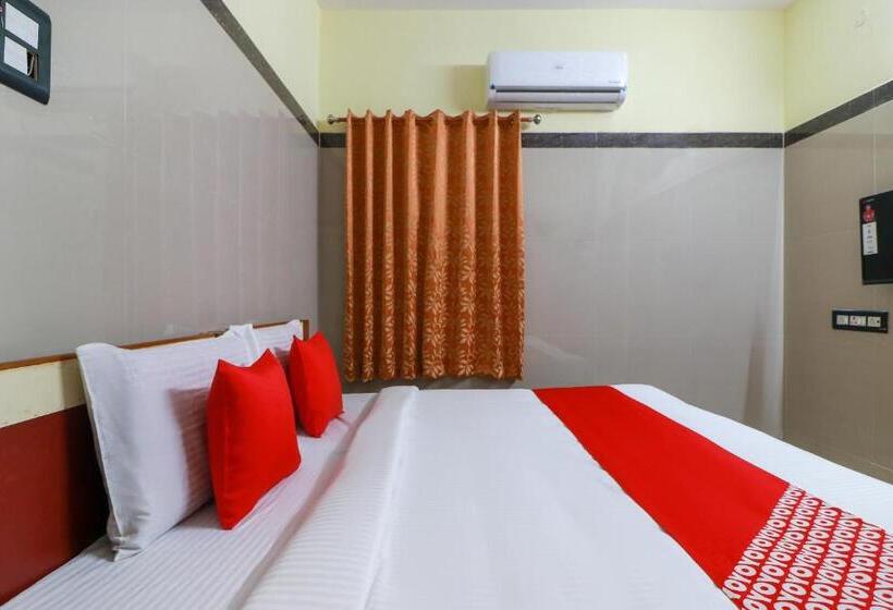 غرفة كلاسيكية ثلاثية, Spot On Raja Lodge